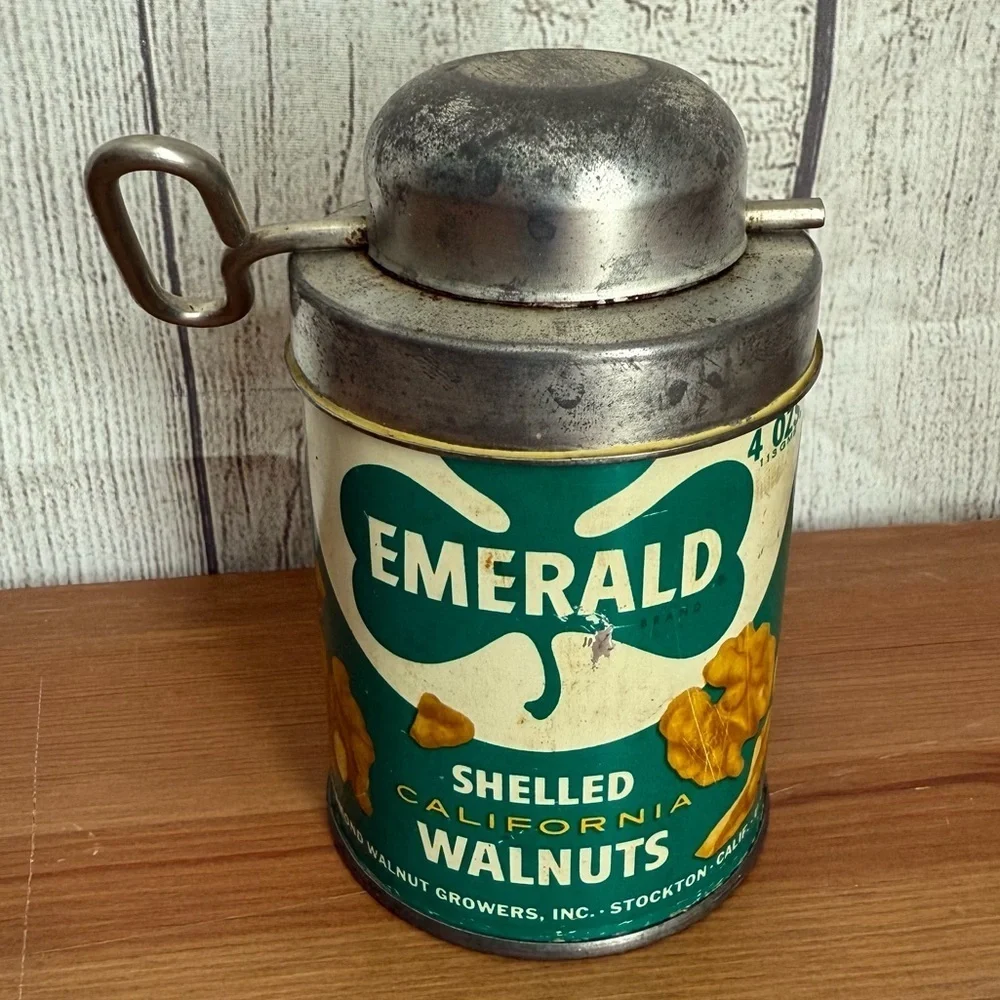 Vintage 40s/50s Emerald Shelled Walnuts 4oz Tin with Turn Key Crusher and Lid - Picture 1 of 5